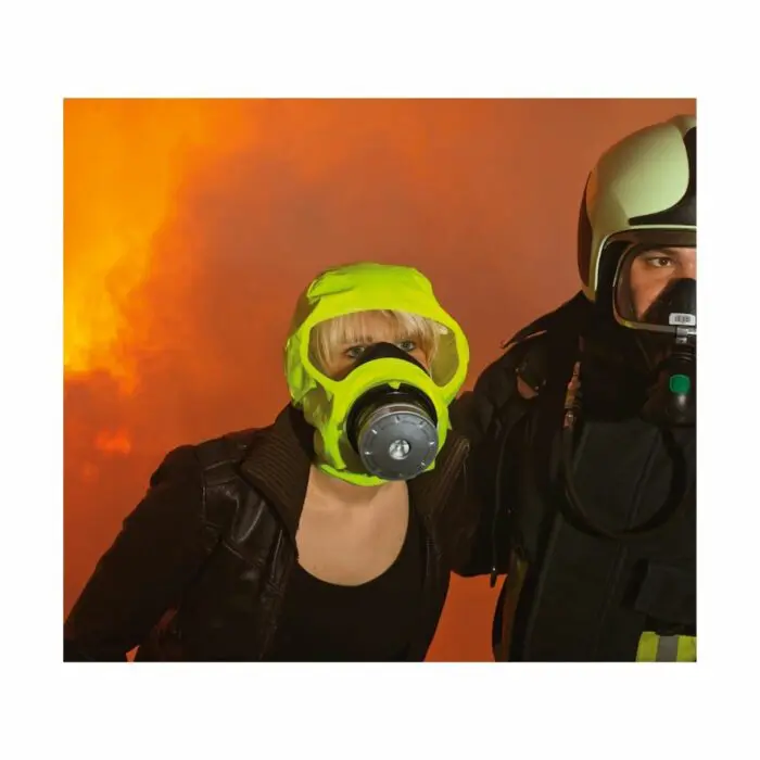 RP0001 DRÄGER PARAT 4720 Escape Hood_Action