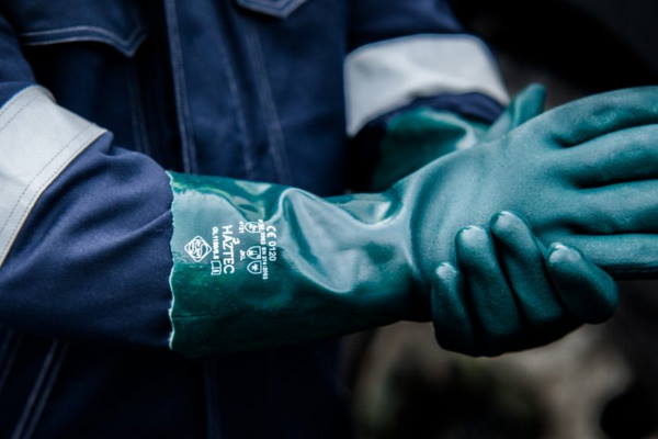 Green Double Dipped PVC Gauntlets_Featured