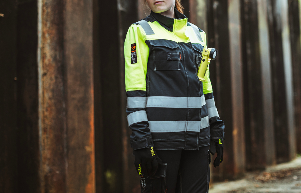 Unraveling The Fabric: Essential Features In Energy Industry Workwear