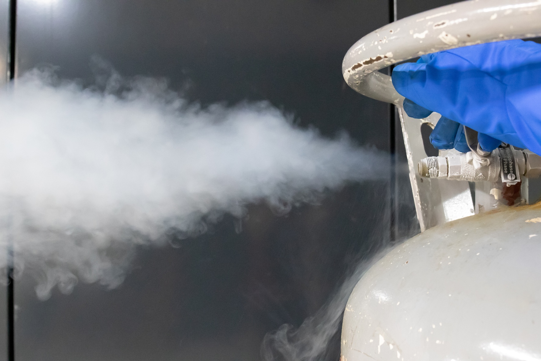 gloves for cryogenic conditions