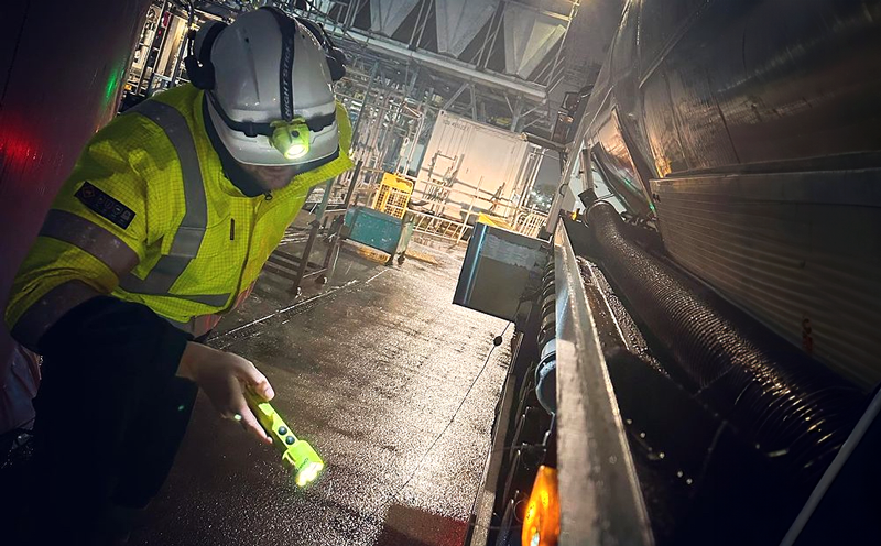 Intrinsically Safe Torches Nightstick